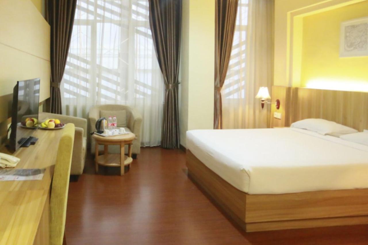 Utc Dago Hotel Бандунг Экстерьер фото
